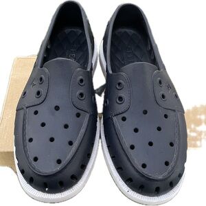 Sperry Women’s Navy Slip-On Water Shoes Size 7